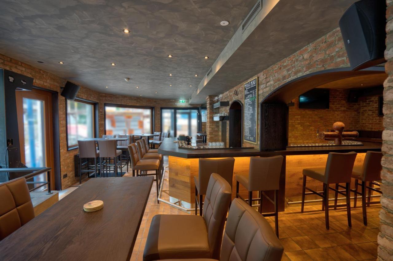 Der Siegeler B&B - This Lifestylehotel Rocks Mayrhofen Bagian luar foto