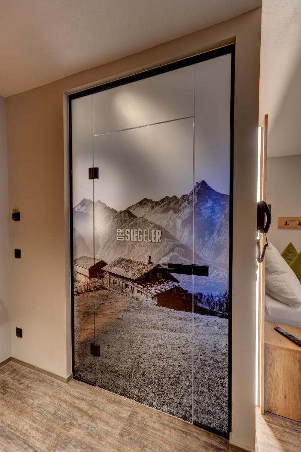 Der Siegeler B&B - This Lifestylehotel Rocks Mayrhofen Bagian luar foto