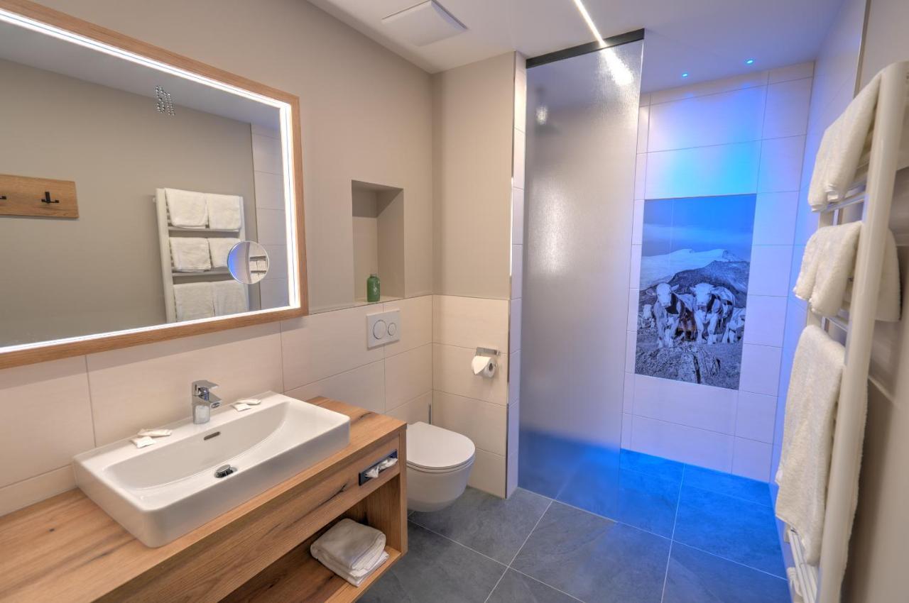 Der Siegeler B&B - This Lifestylehotel Rocks Mayrhofen Bagian luar foto