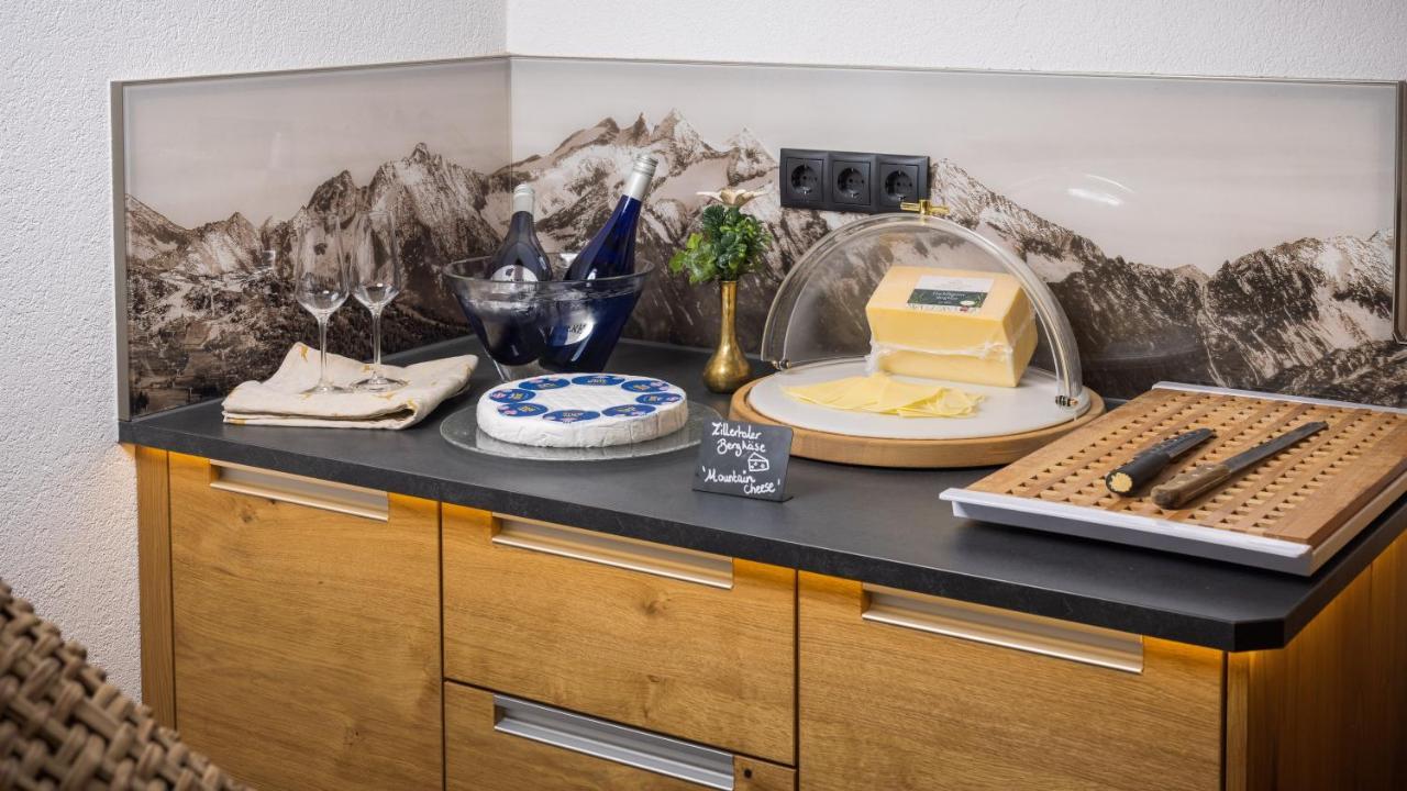 Der Siegeler B&B - This Lifestylehotel Rocks Mayrhofen Bagian luar foto