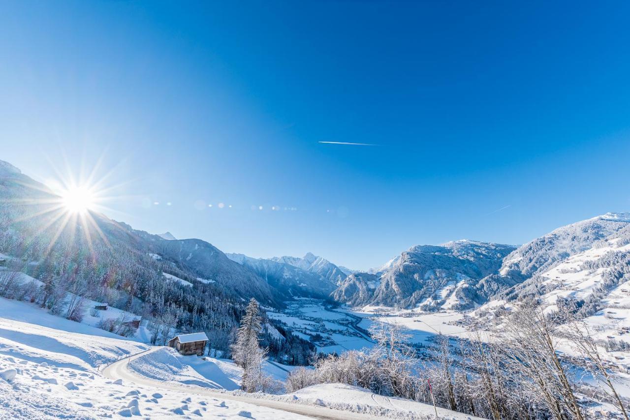 Der Siegeler B&B - This Lifestylehotel Rocks Mayrhofen Bagian luar foto